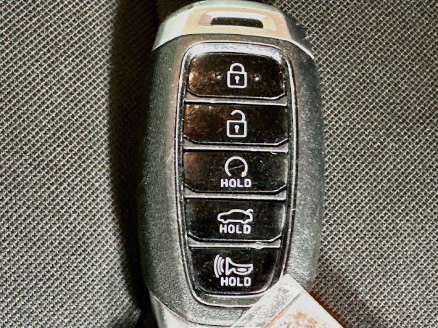 Used 2022 Hyundai Elantra Blue FWD image 17