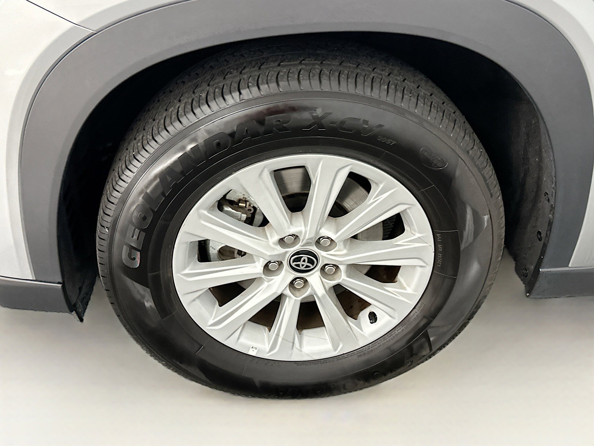 Used 2025 Toyota Grand Highlander AWD image 11