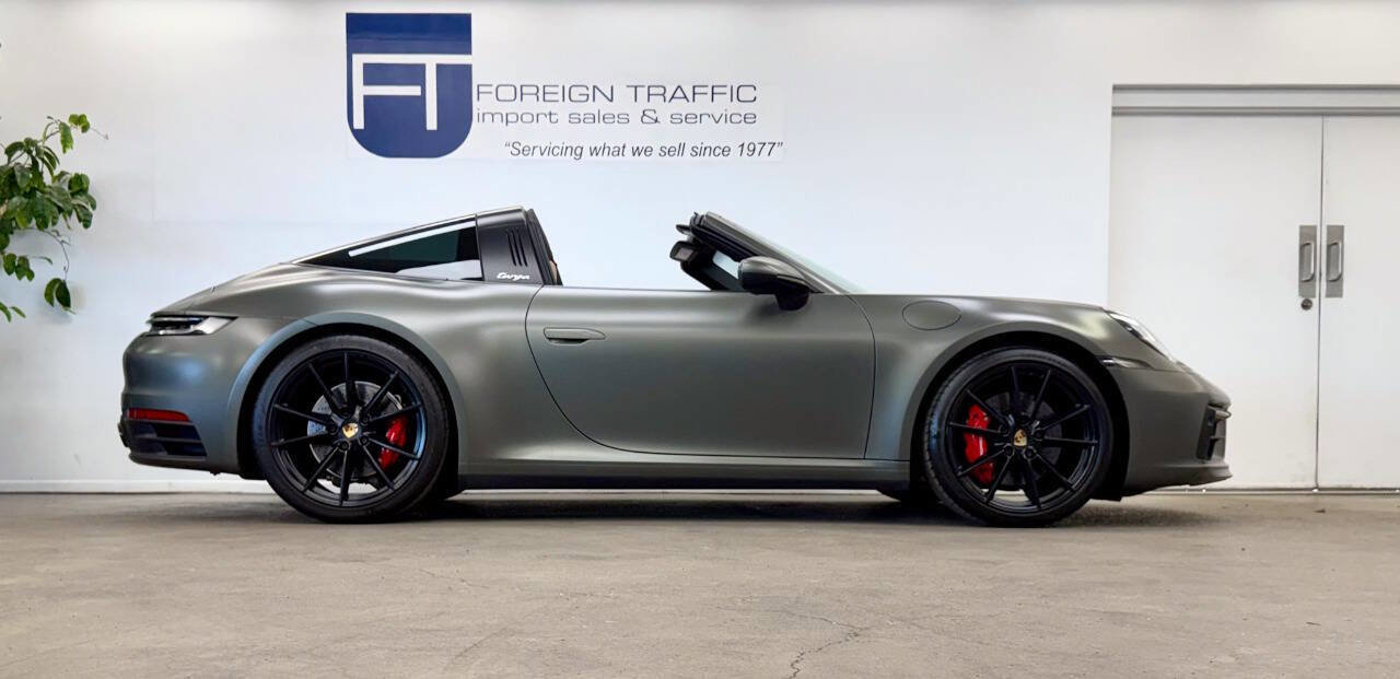 Used 2021 Porsche 911 image 33
