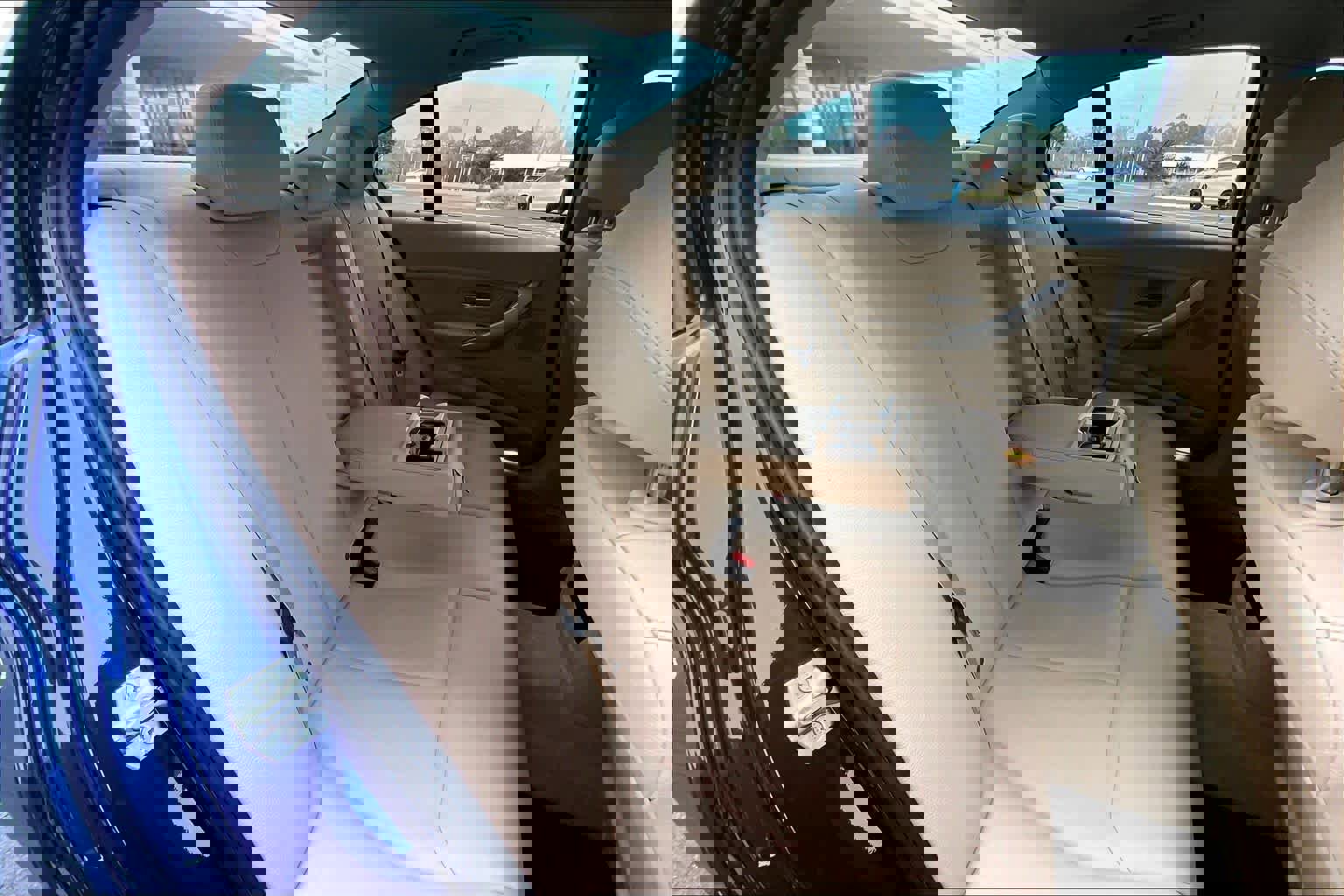 Used 2016 BMW 320i Sedan image 19