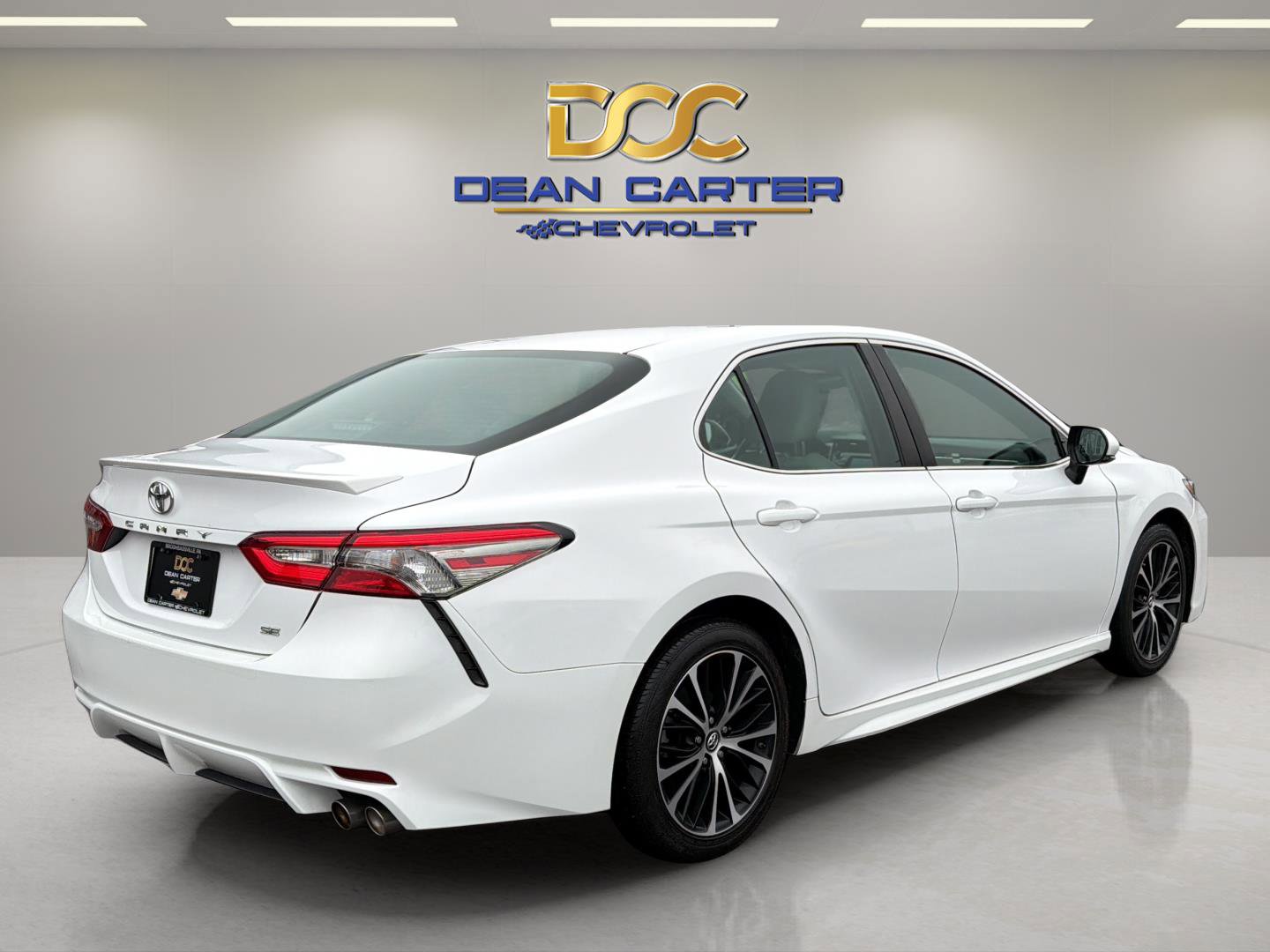 Used 2018 Toyota Camry SE w/ Convenience Package FWD image 5