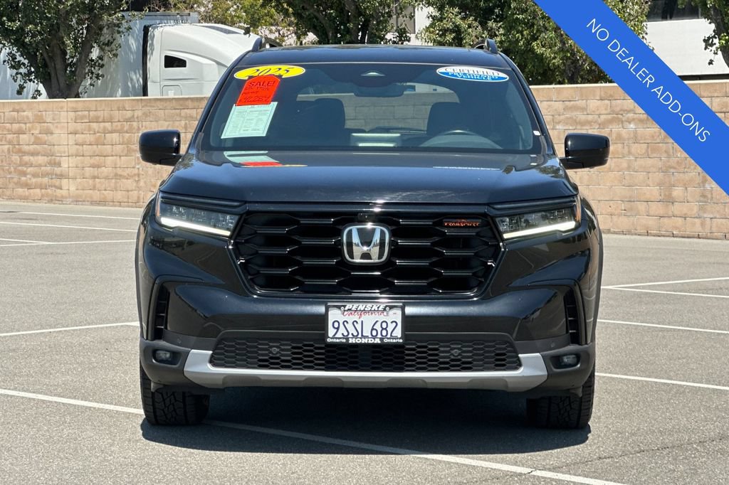 Certified 2025 Honda Pilot TrailSport image 9
