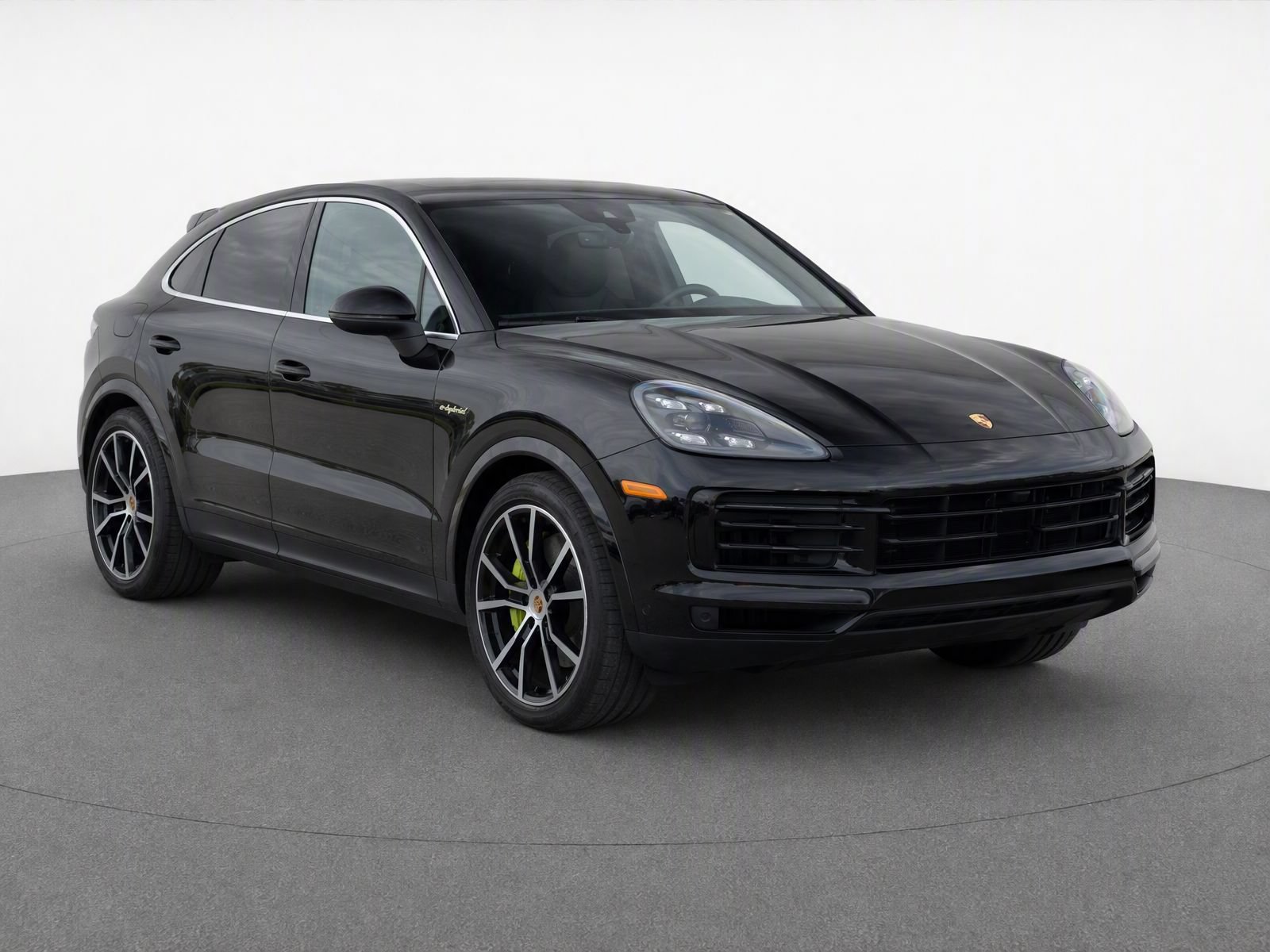 Certified 2026 Porsche Cayenne E-Hybrid Coupe AWD/4WD image 2