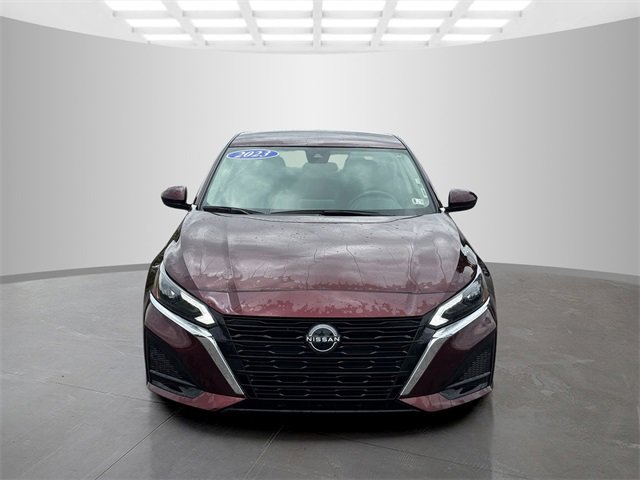 Used 2023 Nissan Altima 2.5 SV image 2