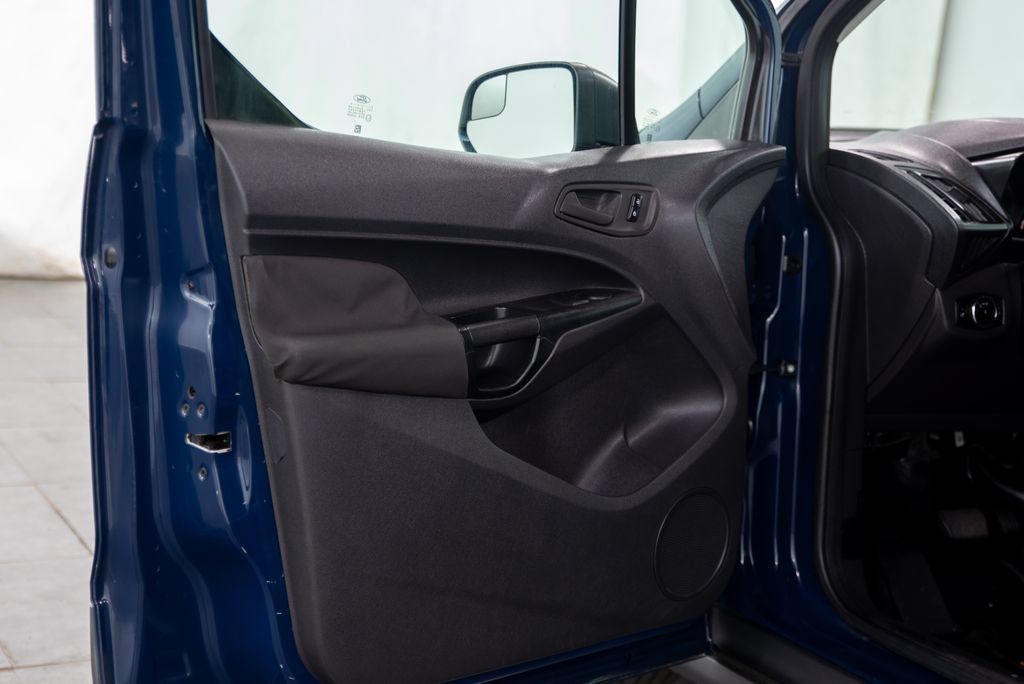 Used 2017 Ford Transit Connect XL FWD image 5