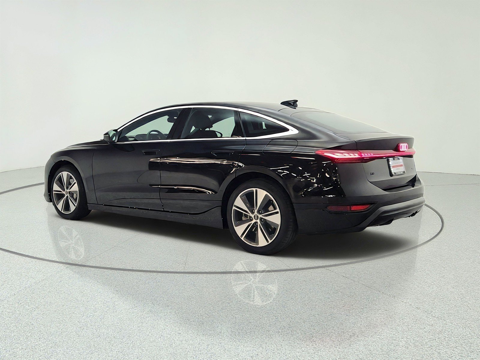 Used 2025 Audi A6 e-tron Premium Plus w/ Premium Plus AWD/4WD image 7