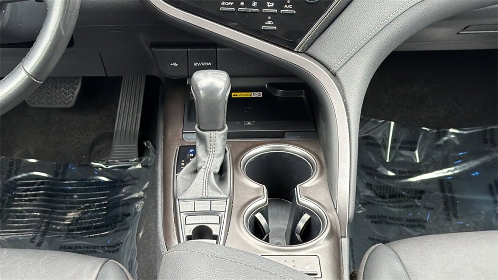 Used 2024 Toyota Camry XSE image 28