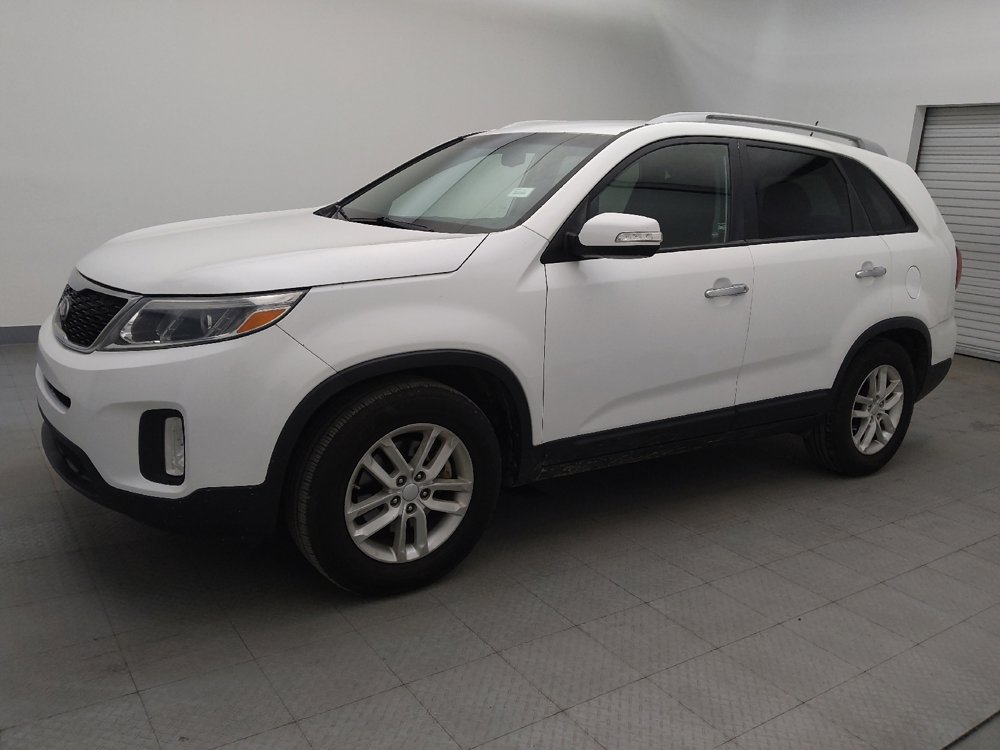 Used 2015 Kia Sorento LX FWD image 2