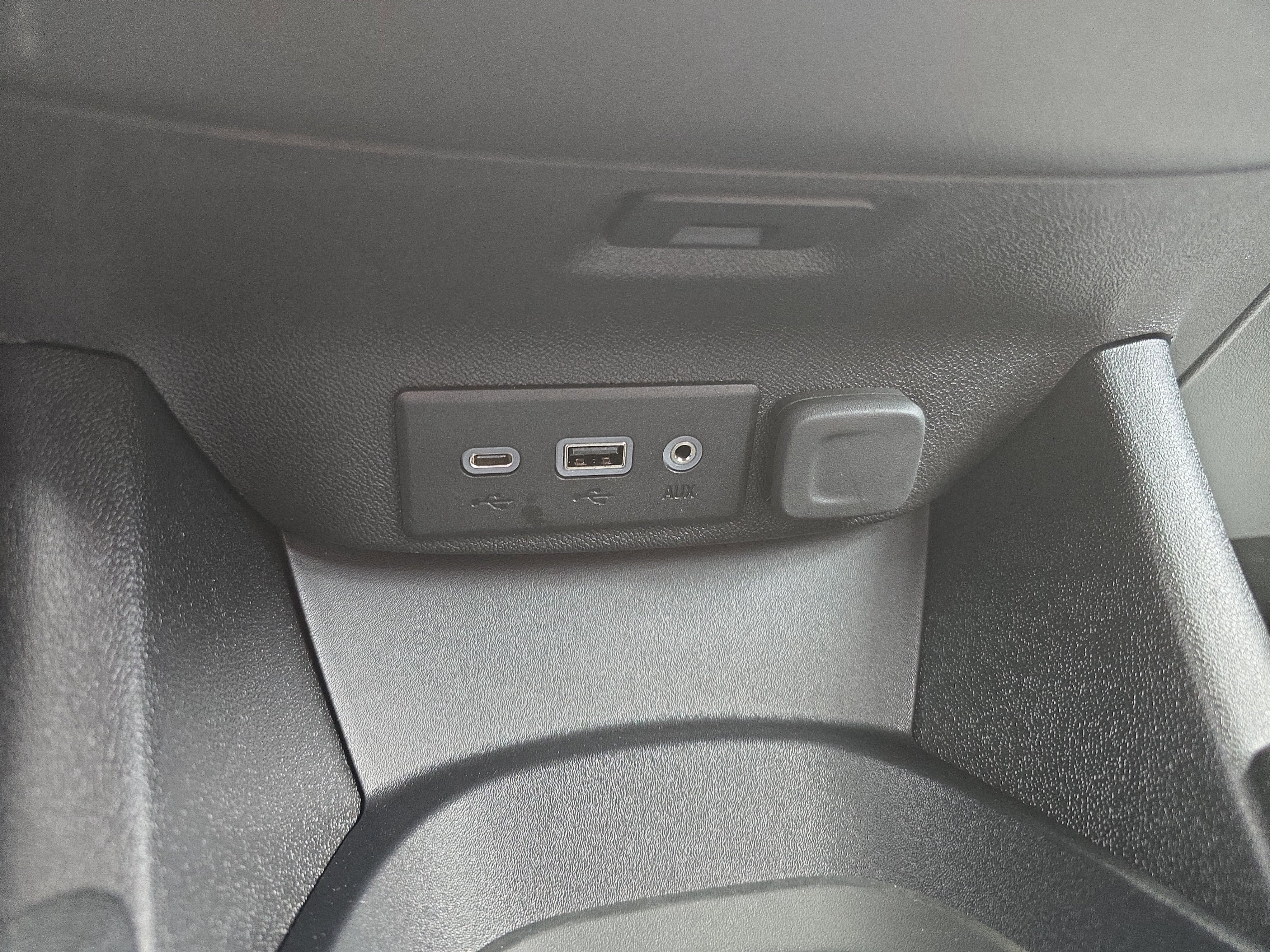 Used 2024 Chevrolet Malibu RS FWD image 30