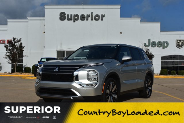Used 2025 Mitsubishi Outlander SE