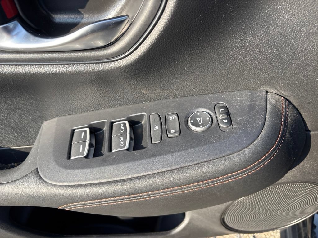 Used 2025 Honda HR-V Sport image 17