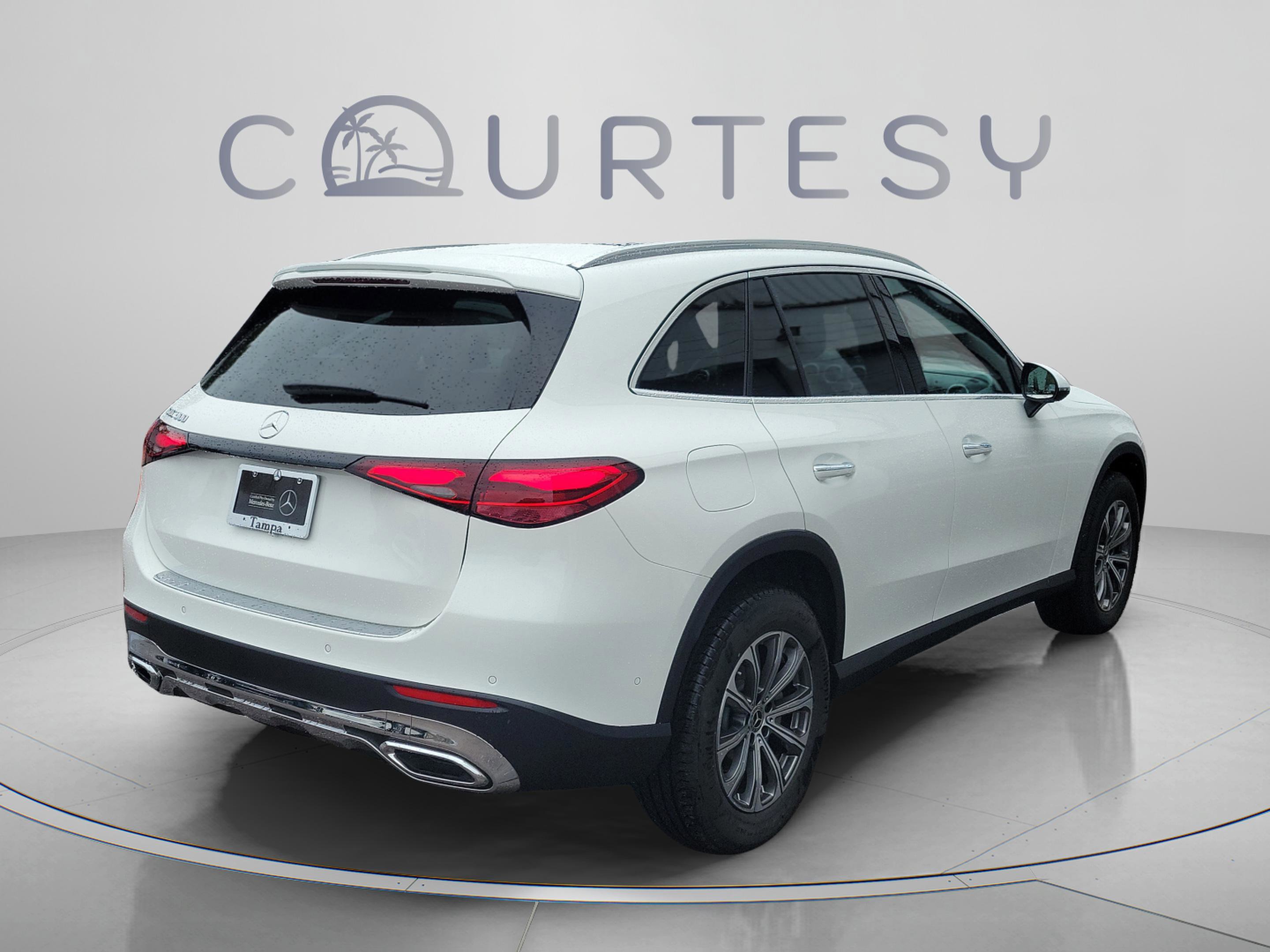 Certified 2026 Mercedes-Benz GLC 300 image 3