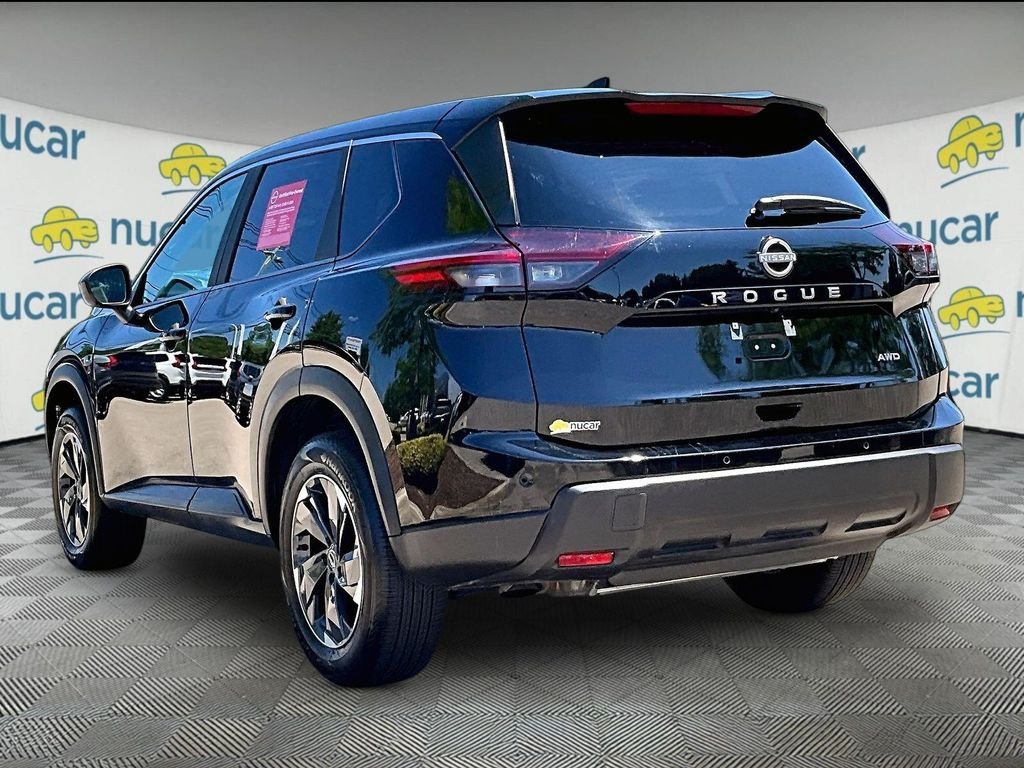 Certified 2026 Nissan Rogue SV AWD/4WD image 4