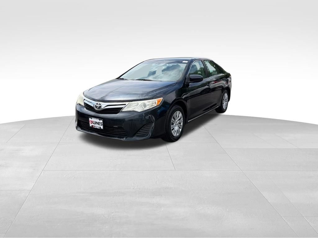 Used 2012 Toyota Camry LE FWD image 4