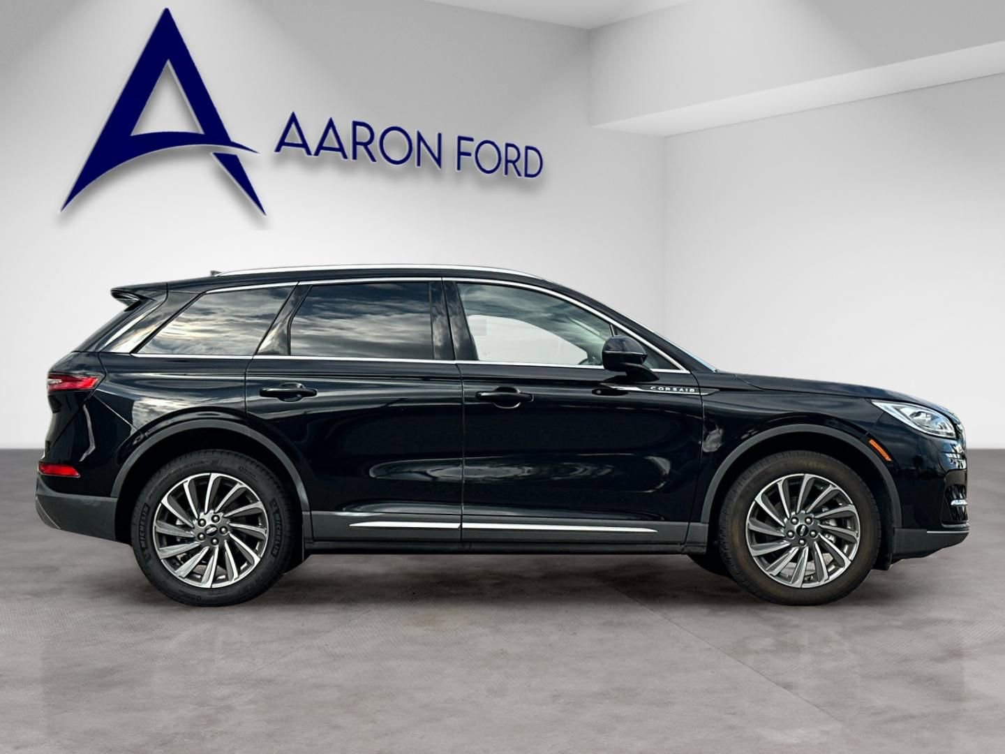 Used 2023 Lincoln Corsair Reserve w/ Equipment Group 201A image 6