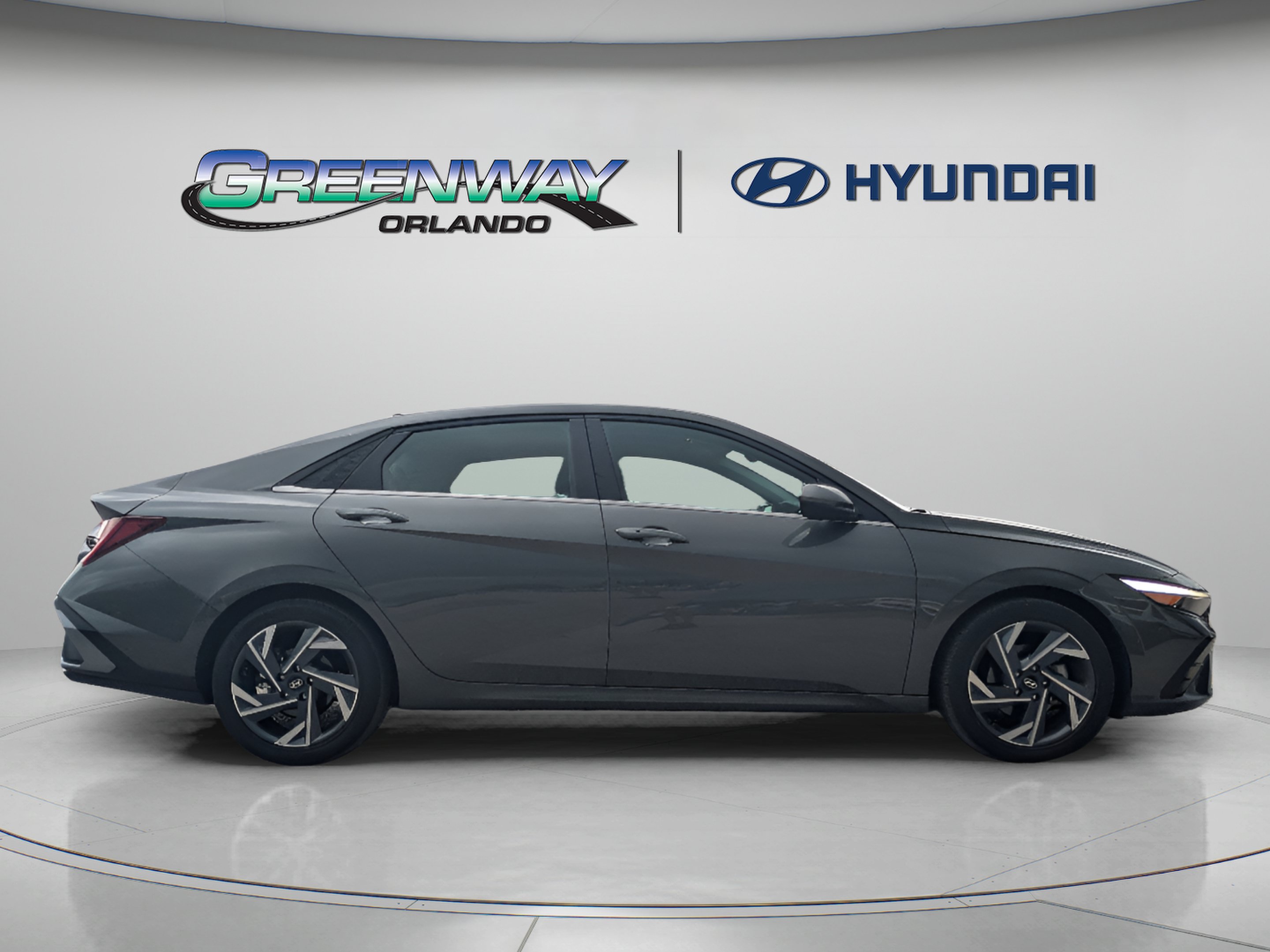 Used 2024 Hyundai Elantra SEL w/ Convenience Package FWD image 8