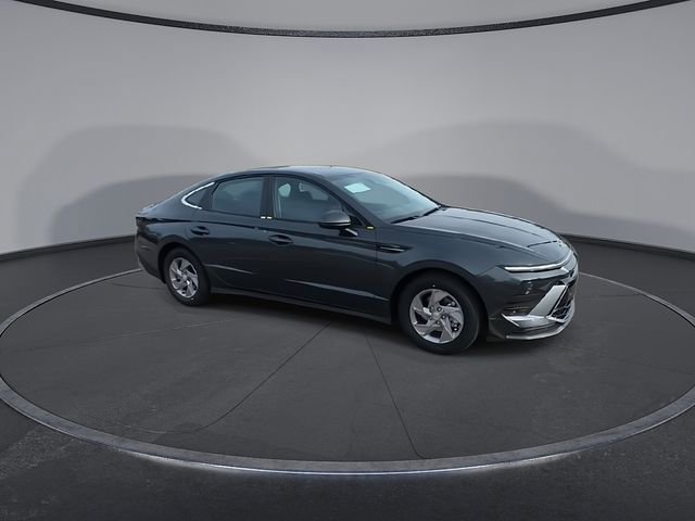 New 2026 Hyundai Sonata SE FWD image 2
