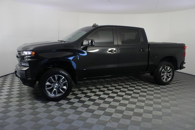 Used 2022 Chevrolet Silverado 1500 RST image 2