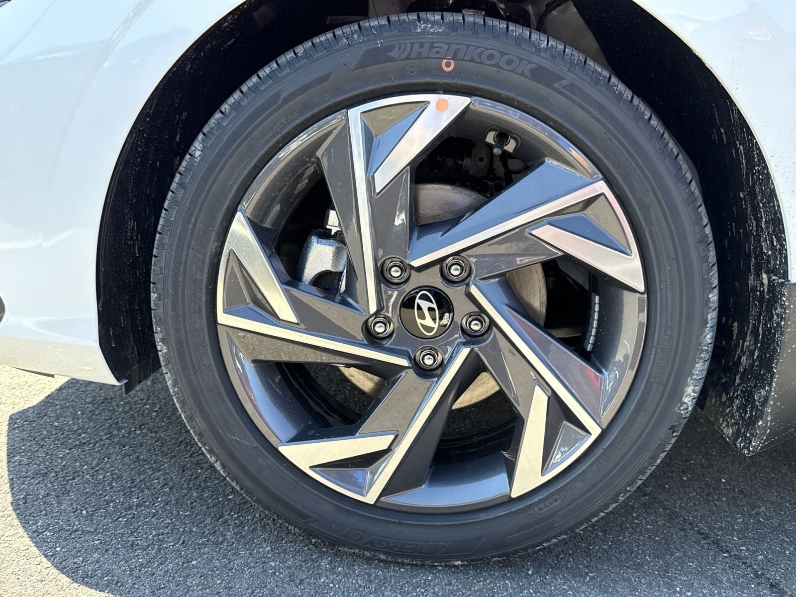 New 2026 Hyundai Elantra Limited image 12