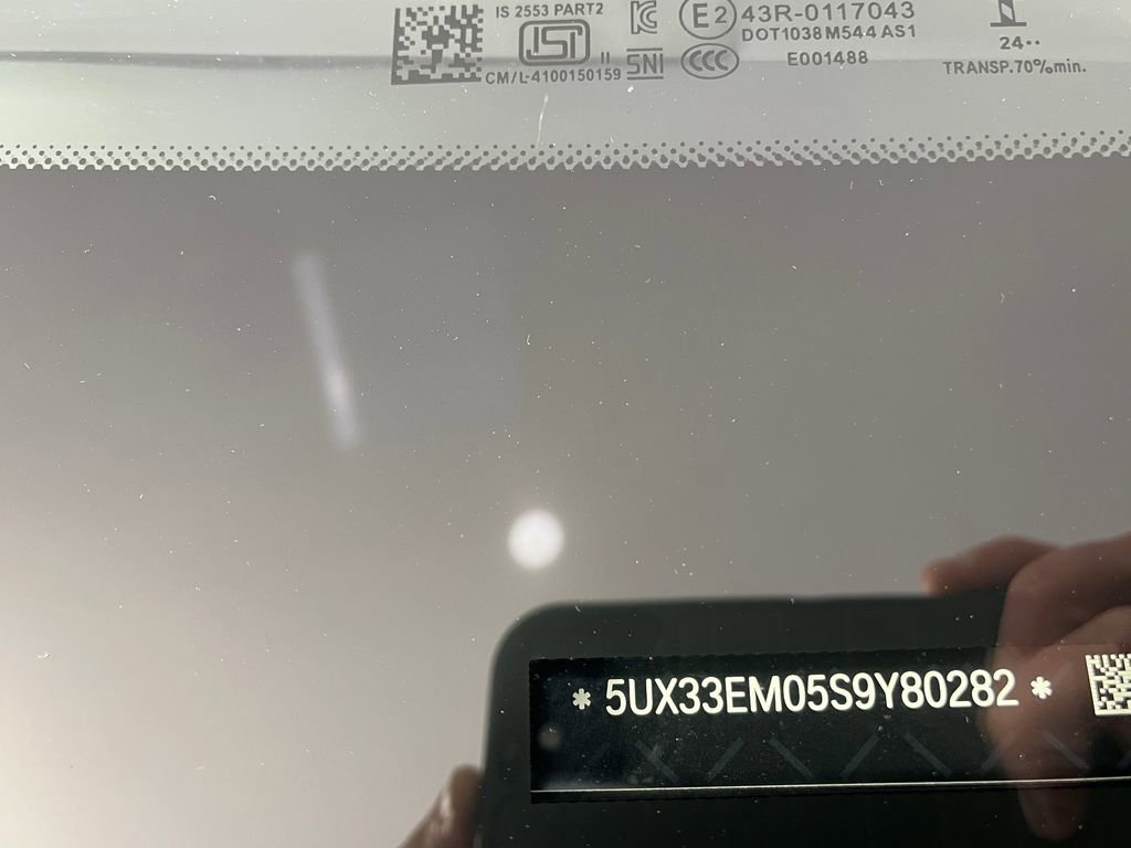 Certified 2025 BMW X7 M60i AWD/4WD image 29