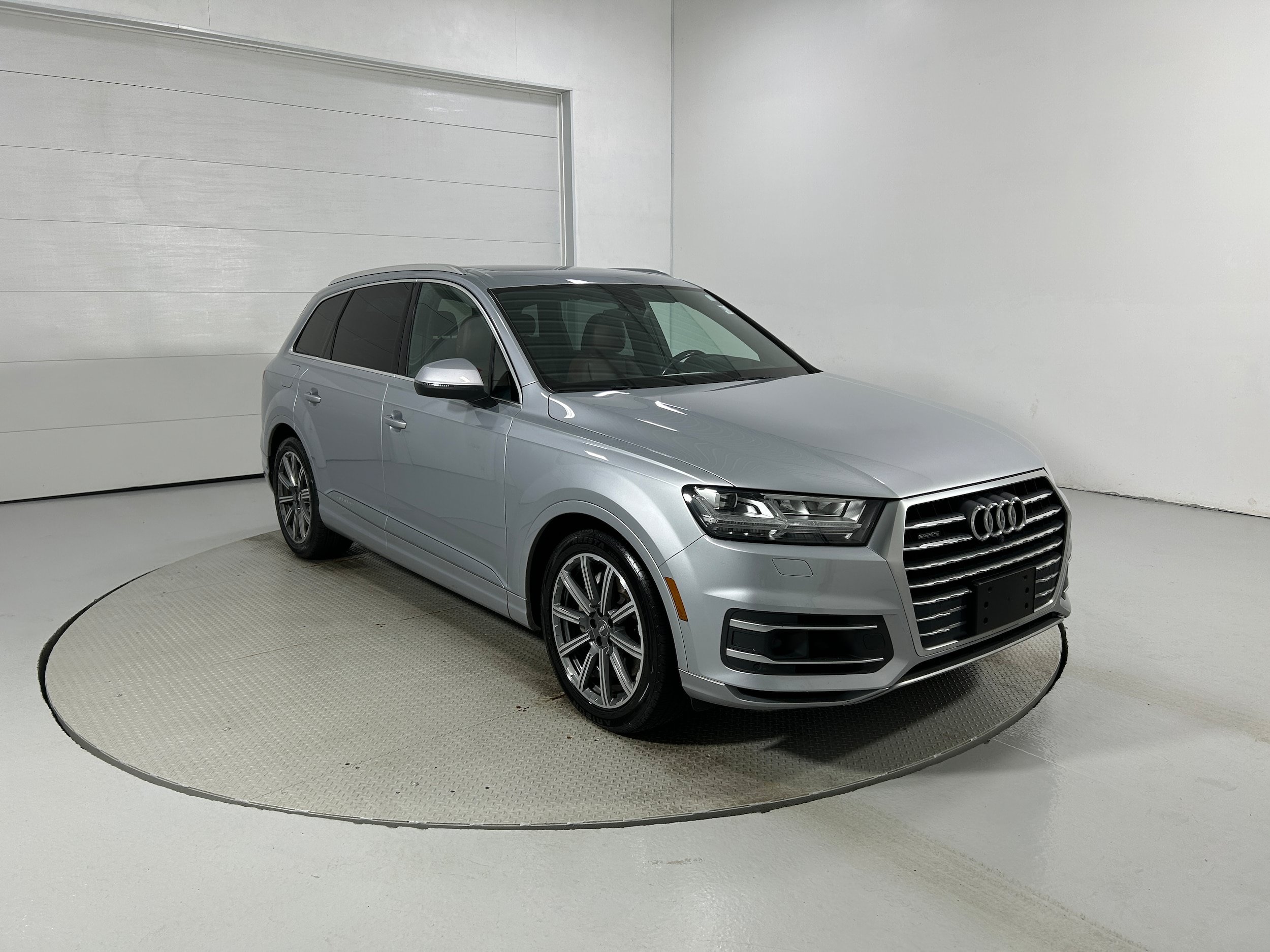 Used 2018 Audi Q7 3.0T Prestige AWD/4WD image 2