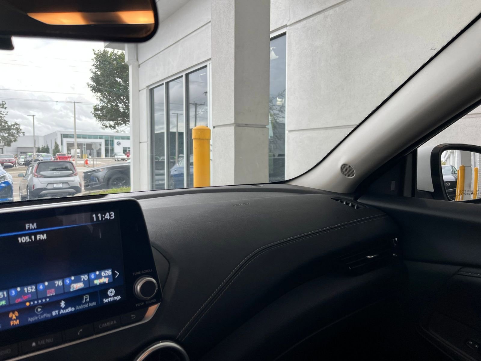 Used 2025 Nissan Sentra SV image 35