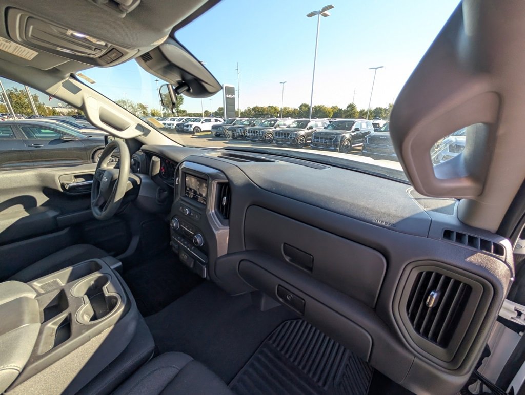 Used 2024 Chevrolet Silverado 1500 Custom w/ Turbomax Blackout Package image 28