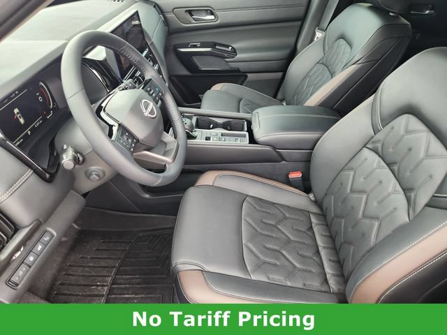 Certified 2026 Nissan Pathfinder Platinum FWD image 12
