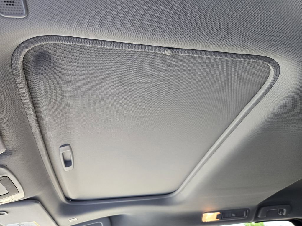 New 2026 Toyota Sienna XLE FWD image 18