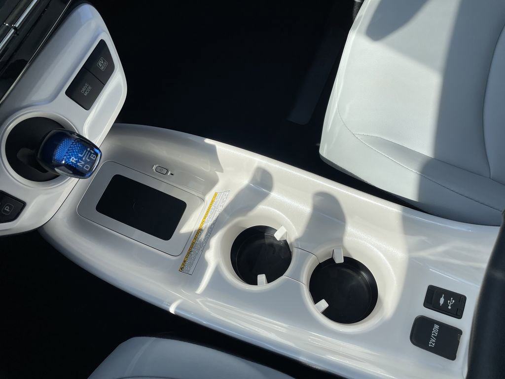 Used 2017 Toyota Prius Four w/ Advanced Technology Package image 21