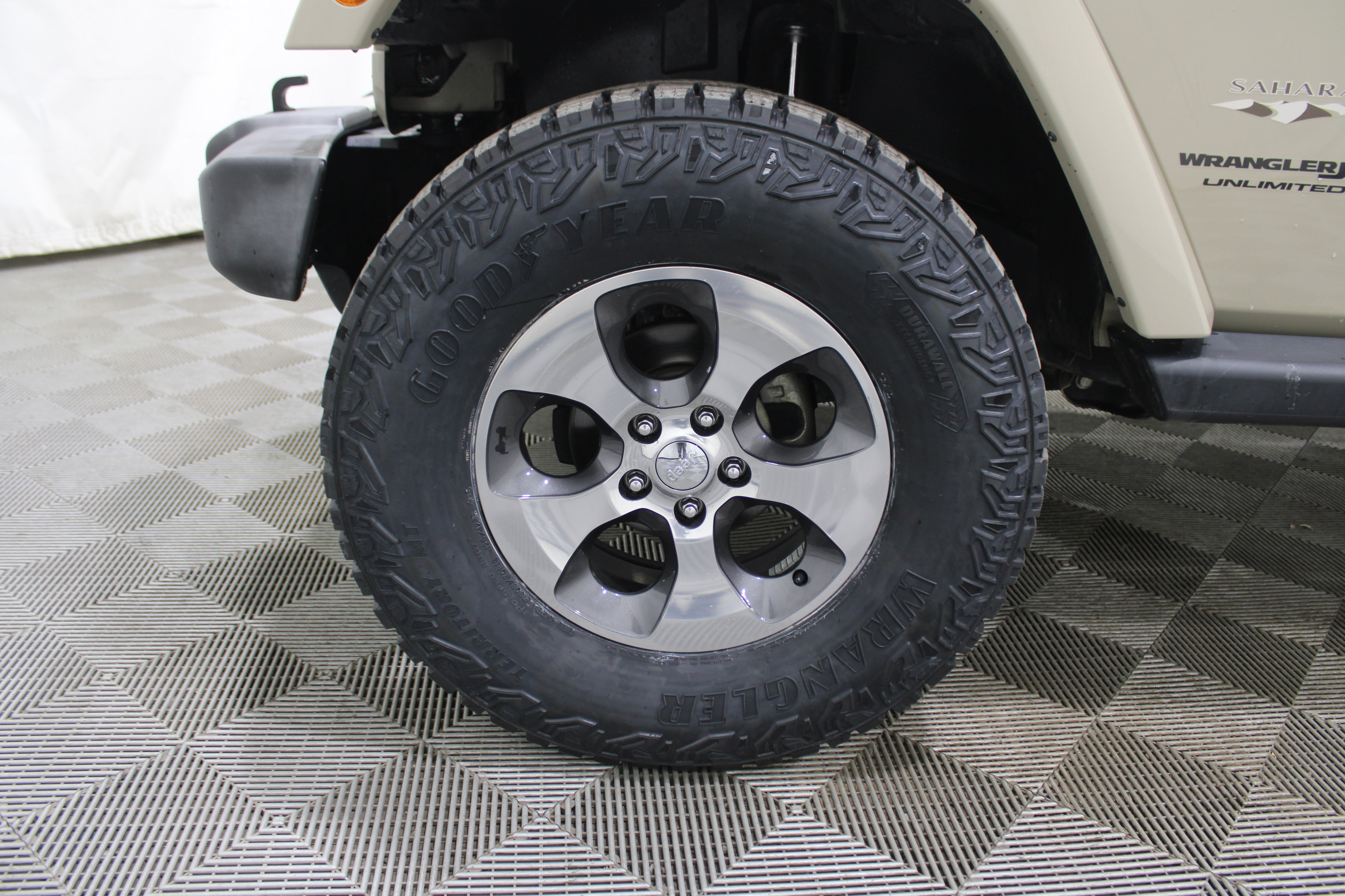 Used 2018 Jeep Wrangler Unlimited Sahara image 26