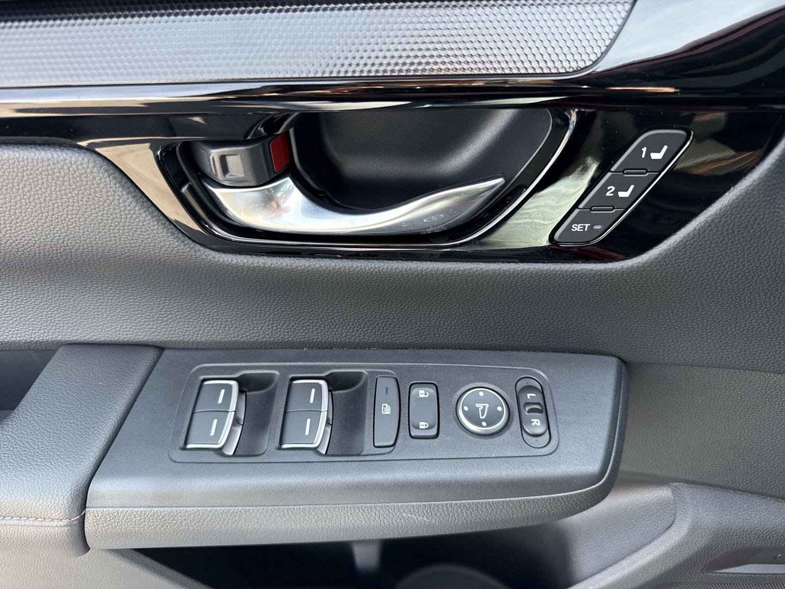 Certified 2025 Honda CR-V Sport Touring image 19