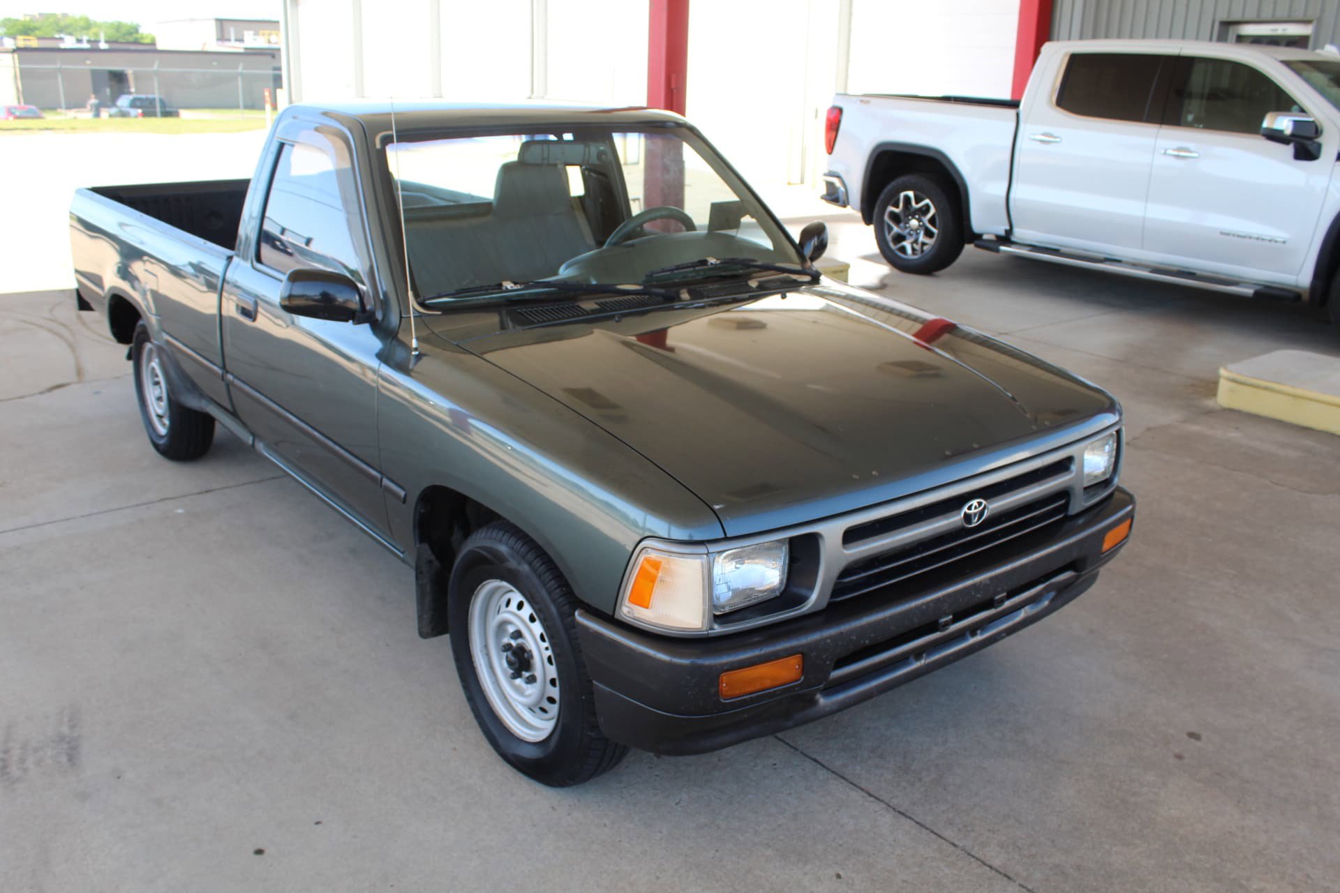 Used 1992 Toyota Pickup Deluxe RWD image 35