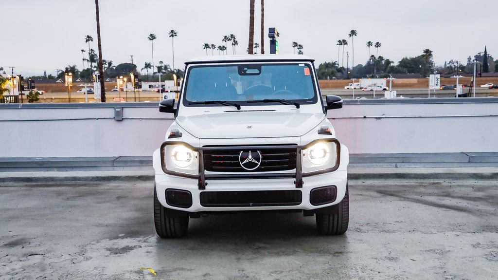 Used 2025 Mercedes-Benz G 550 image 3