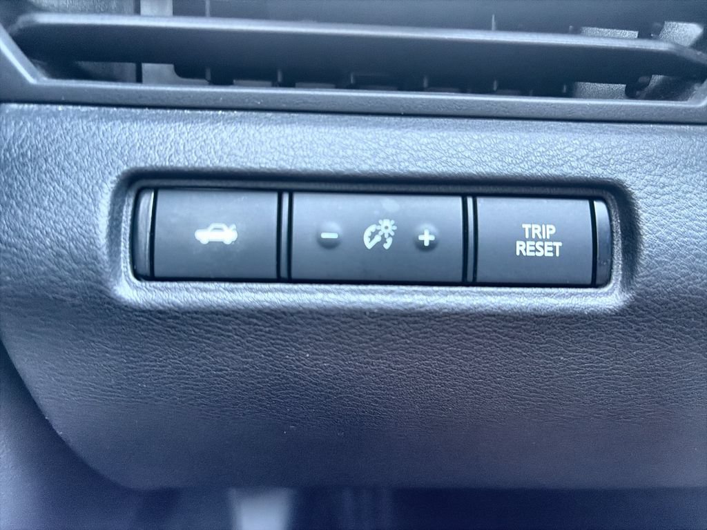 Used 2023 Nissan Altima 2.5 SR FWD image 18