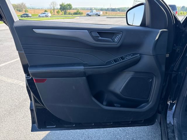 Used 2024 Ford Escape Active AWD/4WD image 24