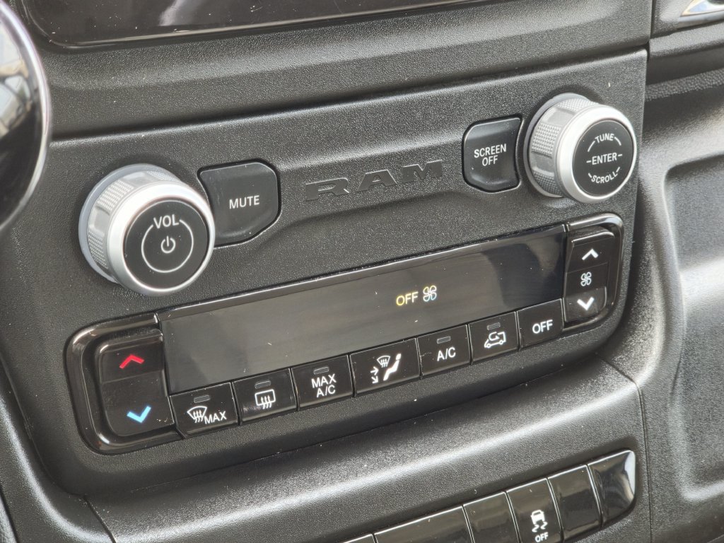 Used 2026 RAM ProMaster 2500 w/ Convenience Group FWD image 19