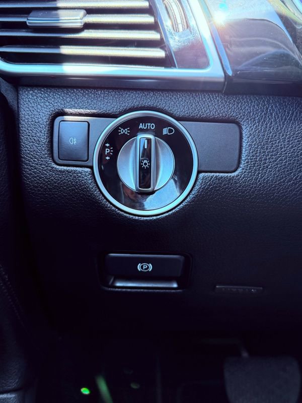 Used 2017 Mercedes-Benz GLE 550e image 36