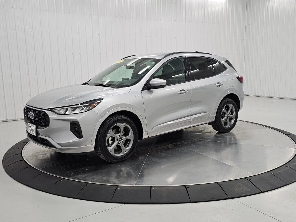 Used 2023 Ford Escape ST-Line Select AWD/4WD image 1