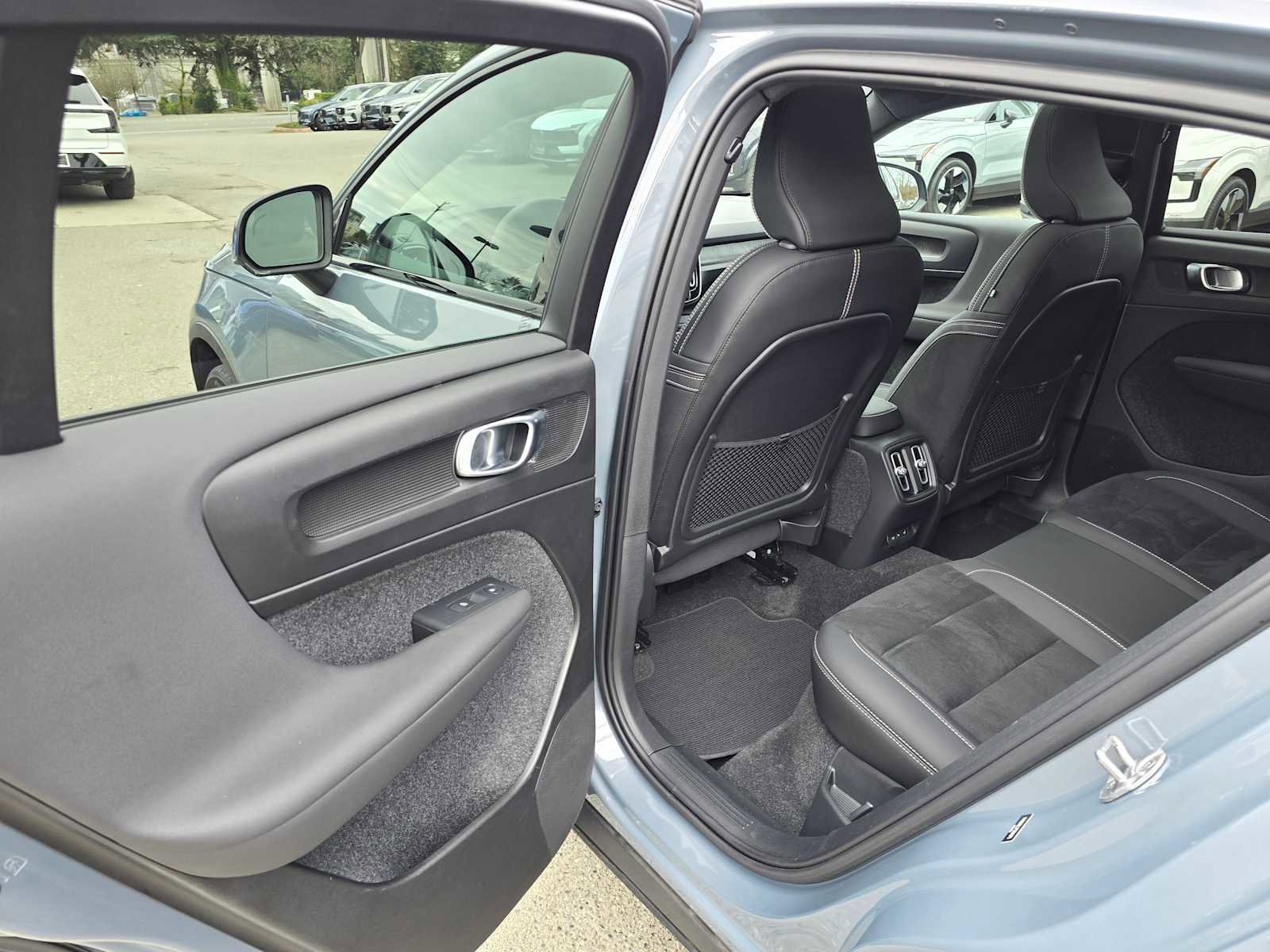 Certified 2023 Volvo C40 P8 Recharge Plus image 15