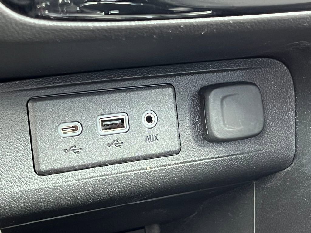 Certified 2023 Buick Encore GX Preferred w/ Cold Weather Comfort Package image 26