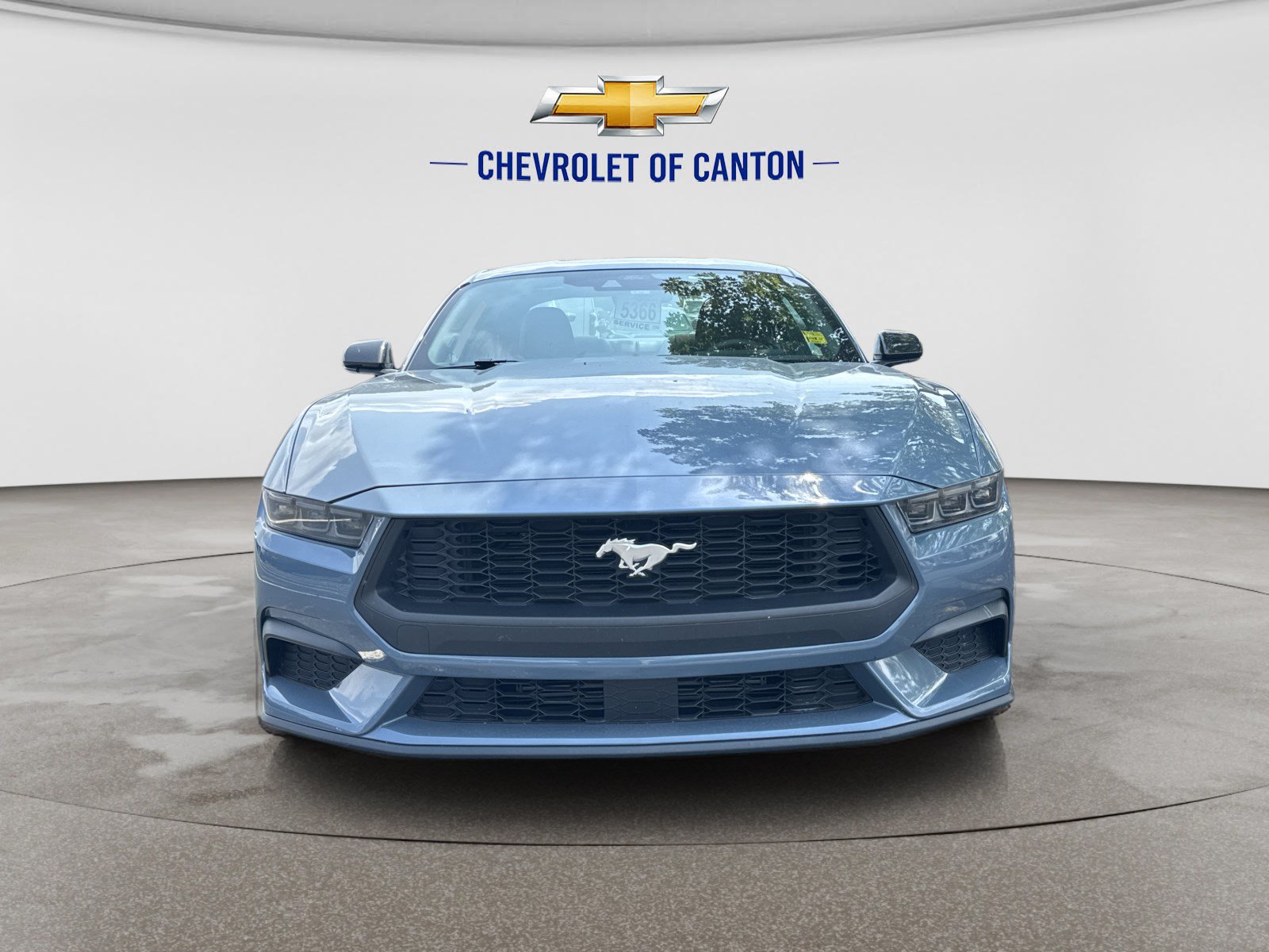 Used 2025 Ford Mustang Coupe RWD image 2