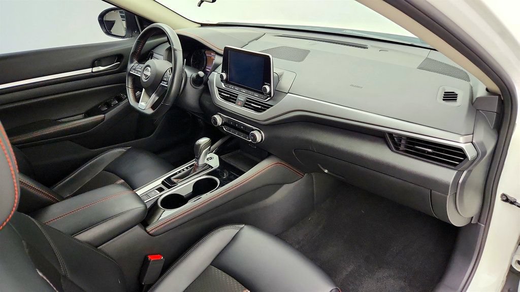 Used 2024 Nissan Altima 2.5 SR AWD/4WD image 24