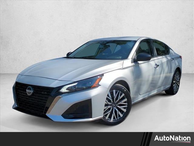 Used 2025 Nissan Altima 2.5 SV FWD image 1