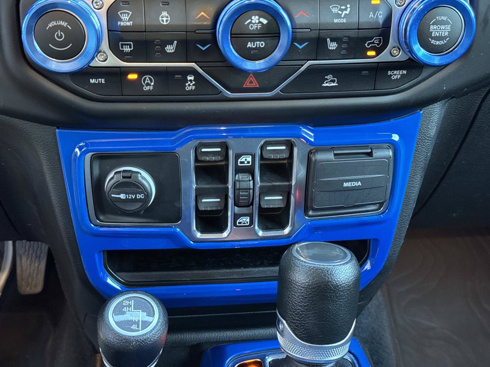 Used 2023 Jeep Wrangler Unlimited Sport AWD/4WD image 23