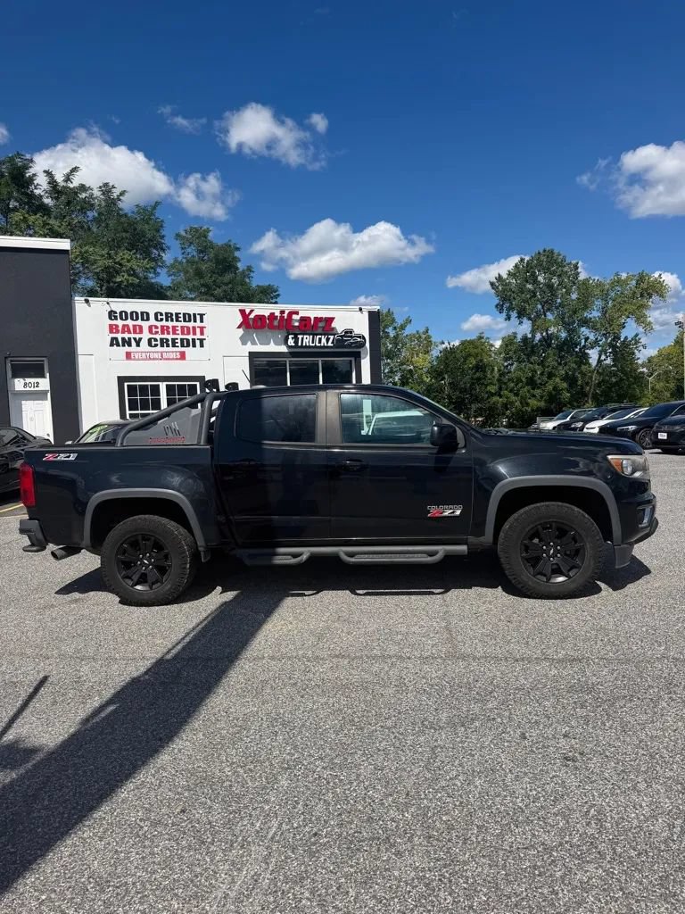 Used 2017 Chevrolet Colorado Z71 w/ Z71 Midnight Edition