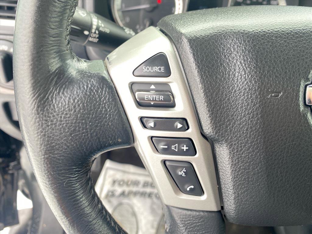 Used 2019 Nissan Titan SV w/ SV Convenience Package image 14