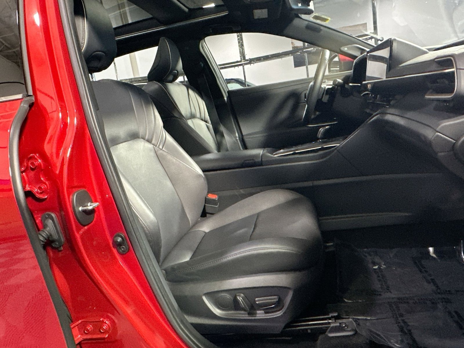 Used 2023 Toyota Crown Platinum image 35