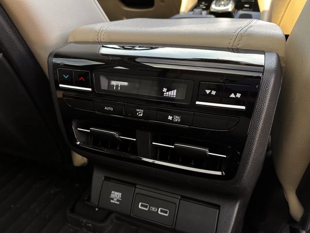 Used 2022 Acura MDX FWD image 32