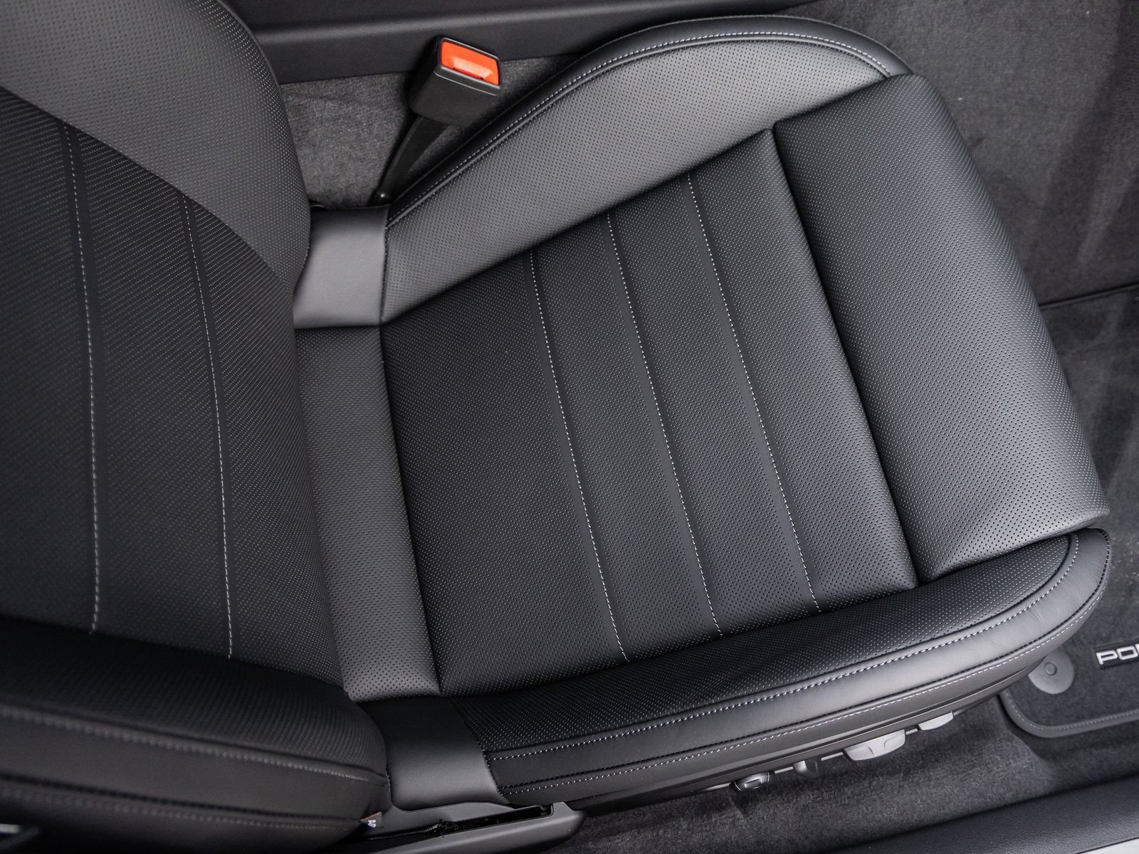 Certified 2026 Porsche Panamera RWD image 45
